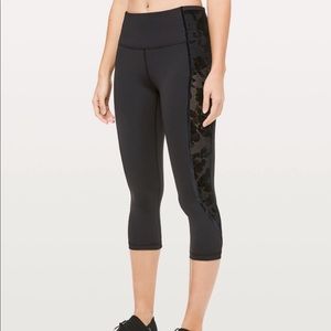 Lululemon Wunder Under Crop HR size 2
